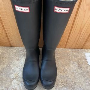 Size 9 Hunter boots